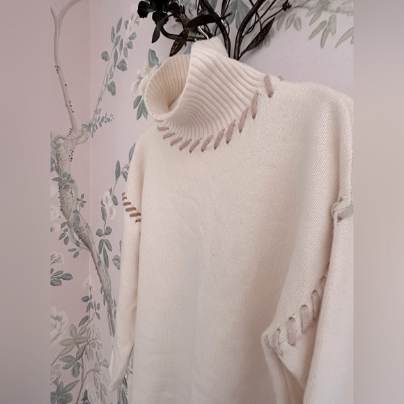 Something Navy Sweater - good condition, signs of wear throughout (some pulling) - Picture 2 of 2